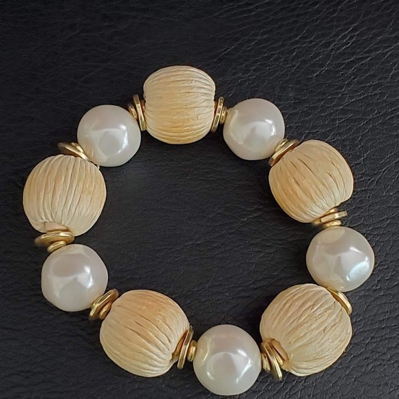 Spartina 449 Bahia Stretch Bracelet with Pearls & Raffia Beads Gold Plate Beachy - Picture 3 of 6